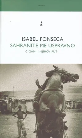 Sahranite me uspravno