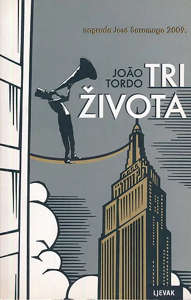 Tri života