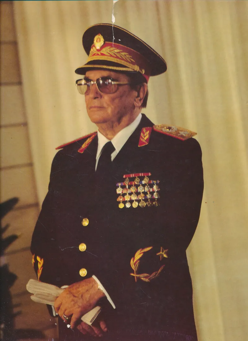Tito : vrhovni komandant