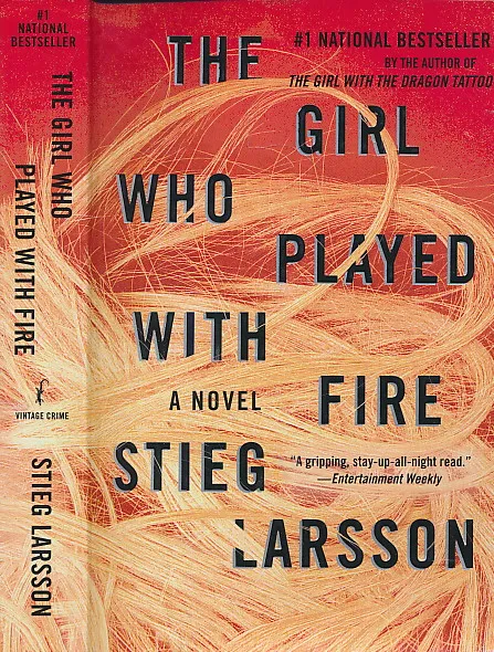 The Girl Who Played with Fire: A Lisbeth Salander Novel (The Girl with the Dragon Tattoo Series)
