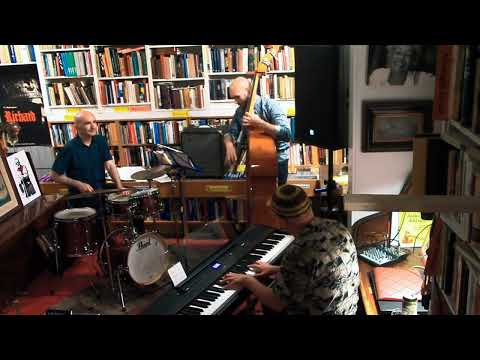 Roberto Magris Trio - Caravan