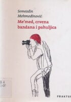 Me med, crvena bandana i pahuljica