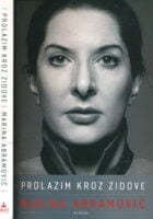 Prolazim kroz zidove. Memoari